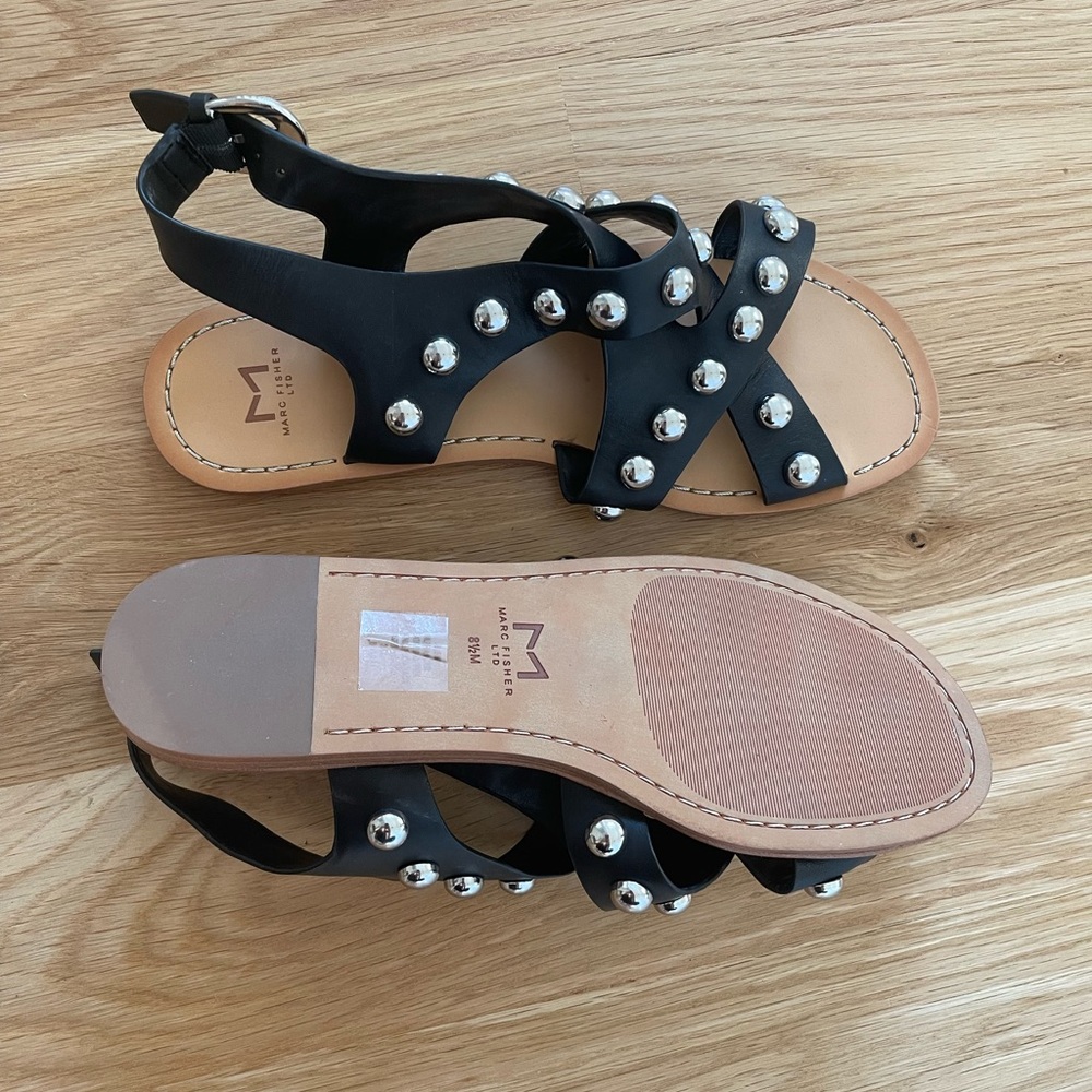 Marc fisher sandals, black. Size: 8.5